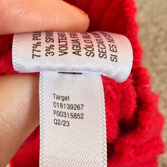 Cozy Red Cable Knit Style Sweater - Size S - Picture 7 of 8